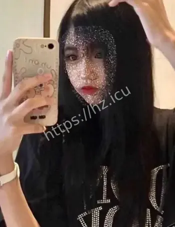 纹身可爱妹子不雅自拍泄露